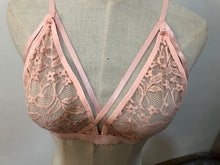 Load image into Gallery viewer, Women Sexy Floral Triangle Soutien Push Up Bra | Sexy Lingerie Canada